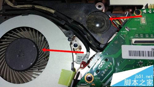 華碩X352W筆記本怎么拆機清理風扇?