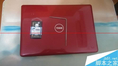 dell戴爾筆記本電腦怎么加內存條?